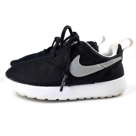Nike Roshe One TDV Black//Black-Black 749430-031 Infant Size/'s